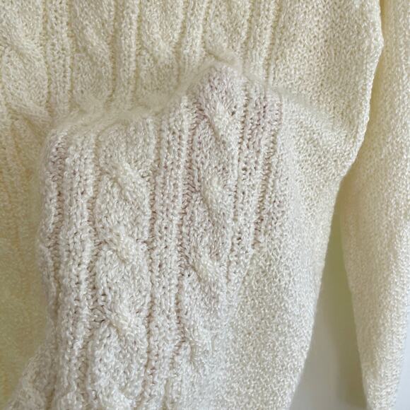 Vintage – Jennifer Moore White Pearl Button Collar Cable Knit Sweater - Picture 7 of 9